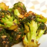 Charred Broccoli dengan ChopChop Rub: Simpel, Sehat, dan Lezat